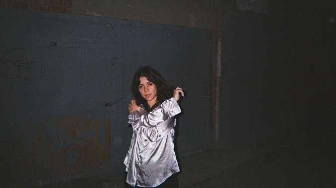 Mabe Fratti featuring Shards